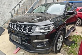 Jeep 指南者 2019款 220T 自动家享版