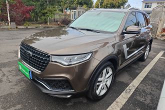 众泰T800 2018款 2.0T 自动尊贵智联型 7座