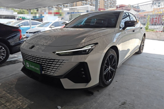 长安UNI-V 2023款 1.5T 尊贵型