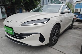 比亚迪 海豹06新能源 2026款 DM-i 超享版 128KM智享型