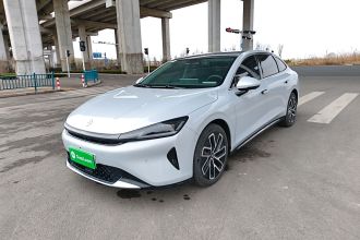 宝骏享境 2025款 插混 140km豪华版