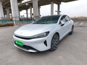 宝骏享境 2025款 插混 140km豪华版