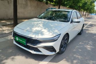 现代 伊兰特 2023款 1.5L CVT LUX尊贵版