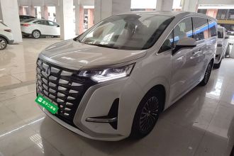 腾势D9 2022款 DM-i 1040 尊贵型