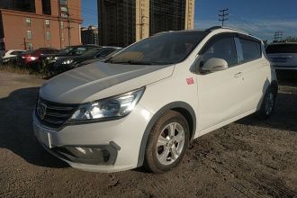 宝骏310 2016款 1.2L 手动豪华型