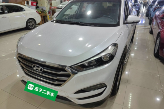 现代 途胜 2015款 1.6T 双离合两驱智能型