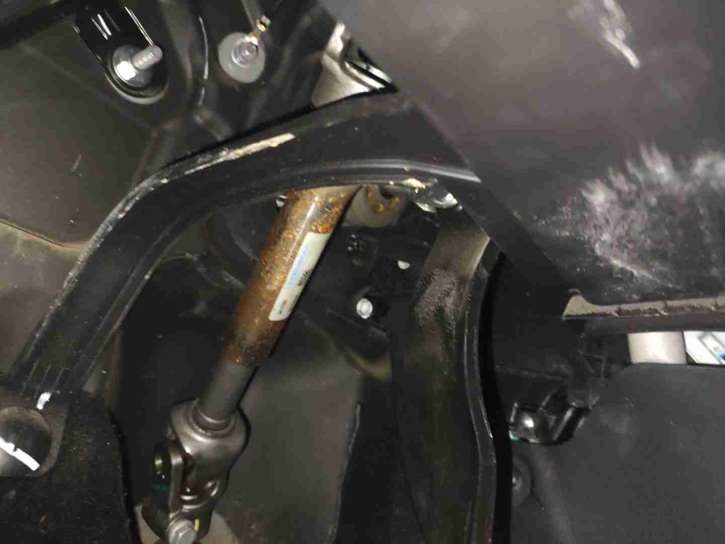 转向柱表面浮锈实拍