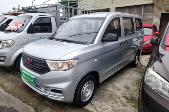 五菱汽车 五菱宏光V 2021款 1.5L劲取版LAR