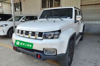 北京越野 北京BJ40 2023款 2.0T 自动四驱城市猎人版侠客型