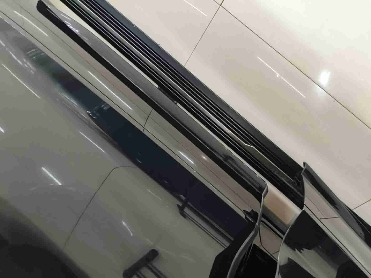 加装登车踏板实拍