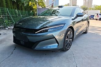 比亚迪 汉L 2025款 DM-i 200KM激光雷达旗舰型