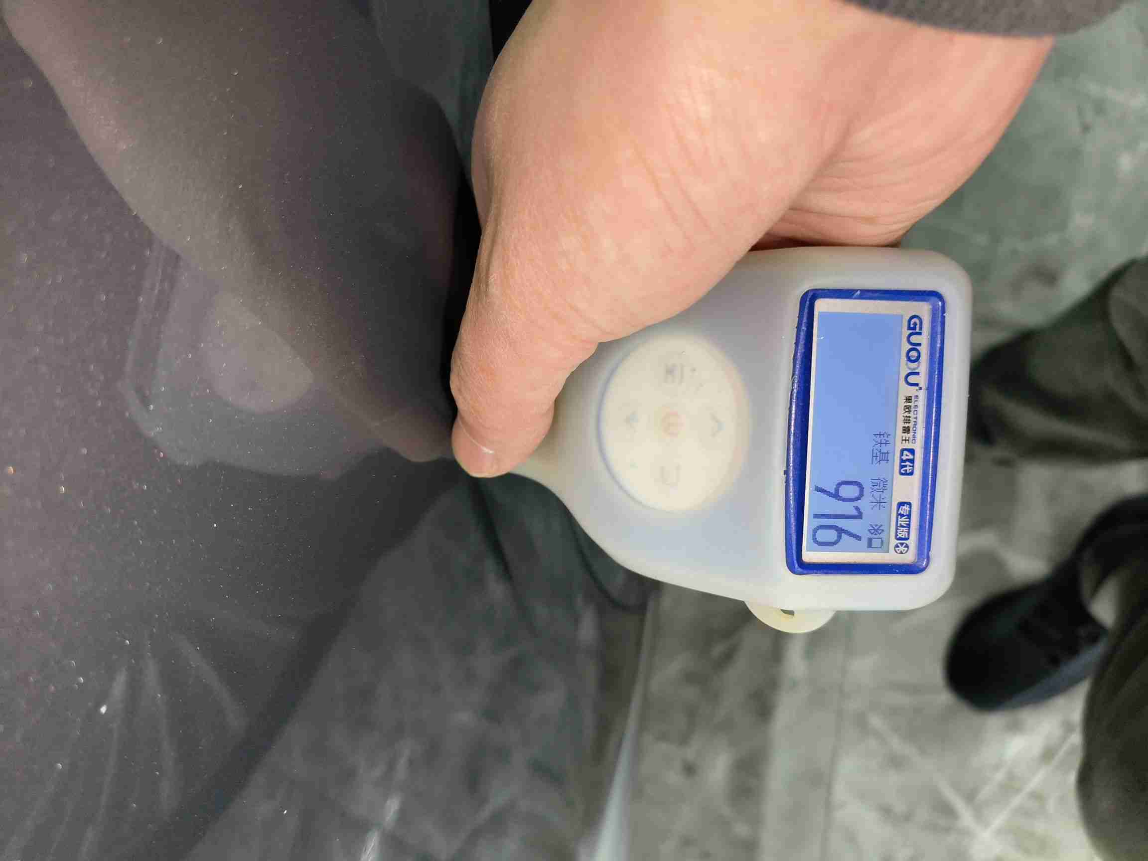 左侧后门钣金痕迹实拍