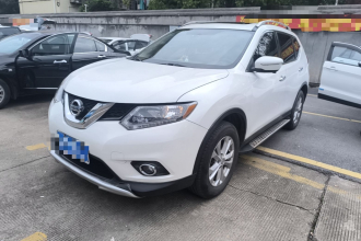 日产 奇骏 2015款 2.0L CVT舒适MAX版 2WD