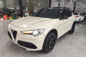 阿尔法·罗密欧 Stelvio斯坦维 2017款 2.0T 200HP 精英版