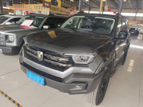 坦克400 2025款 2.0T 汽油版