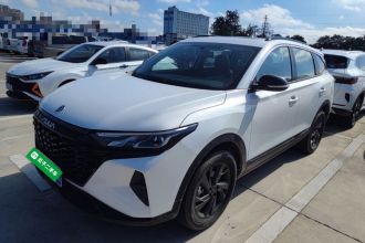 东风风神AX7 2023款 马赫版 1.5T DCT 冠军传奇版