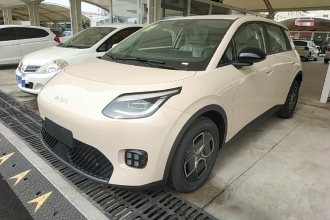 埃安 AION UT 2025款 330星辉版