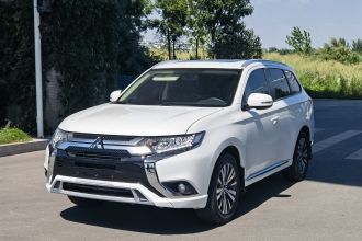 三菱 欧蓝德 2021款 2.0L 两驱畅享版 5座