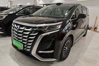 腾势D9 2025款 DM-i 智驾版 1020 四驱旗舰型