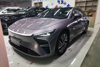 星途 星纪元 ES 2025款 增程 Max 城区辅助驾驶