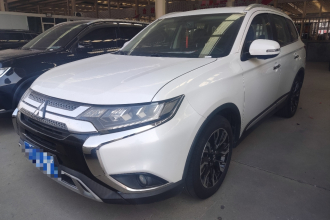 三菱 欧蓝德 2019款 2.4L 四驱致享版 7座 国VI