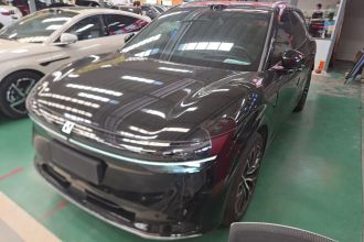 极氪7X 2025款 75kWh 后驱智驾版