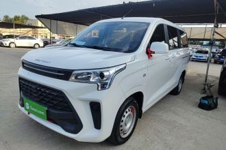 东风风光 风光380 2022款 1.5L 精典型客车 7座