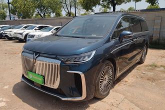 岚图汽车 岚图梦想家 2025款 PHEV 四驱旗舰鲲鹏版