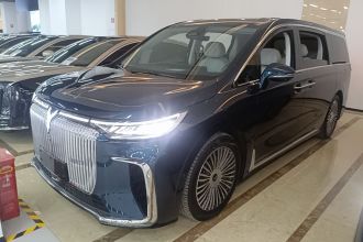 岚图汽车 岚图梦想家 2025款 PHEV 四驱旗舰鲲鹏版