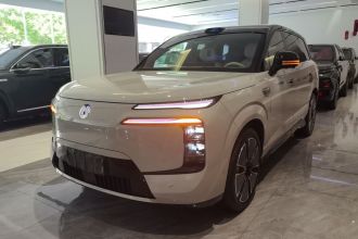腾势N8L 2025款 旗舰型