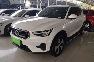 沃尔沃XC40 2023款 B3 智远豪华版