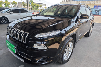 Jeep 自由光 2017款 2.4L 卓越版