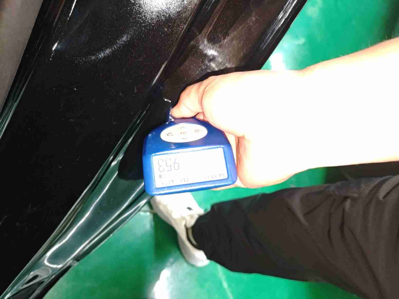 左后门框漆面钣金痕迹实拍