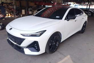 长安UNI-V 2023款 1.5T 尊贵型