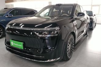 鸿蒙智行 问界M8 2025款 增程 Ultra版 53.4kWh 6座版 (192线激光雷达）