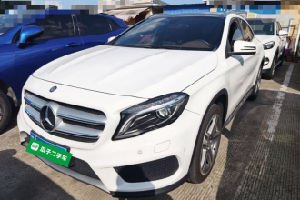 奔驰GLA 2015款 GLA 260 4MATIC 运动型