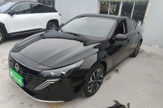 日产 天籁 2026款 鸿蒙座舱 2.0L 智能超舒适版