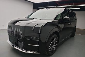 极氪009 2024款 六座行政版四驱 108kWh