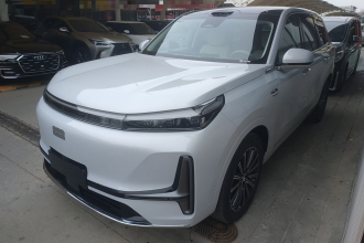 吉利银河 银河M9 2025款 210km 四驱领航版