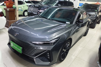 长安UNI-V 2022款 1.5T 尊贵型