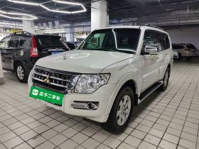 三菱 帕杰罗（平行进口） 