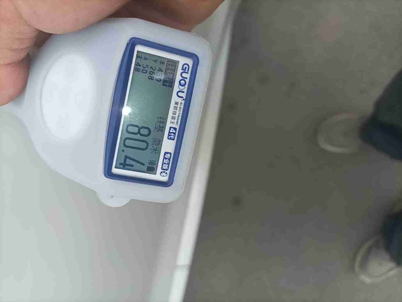 左后门喷漆更换痕迹实拍