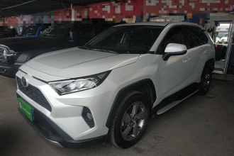 丰田 RAV4荣放 2022款 2.0L CVT两驱风尚版