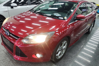 福特 福克斯 2012款 两厢 2.0L 自动豪华运动型