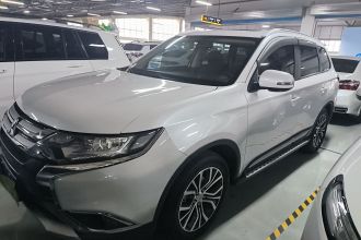 三菱 欧蓝德 2018款 2.0L 两驱嘉乐版 7座