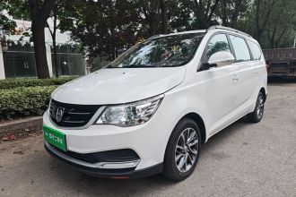 宝骏730 2019款 1.5L 手动超值型 7座 国VI