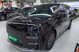 极氪009 2024款 七座过道版四驱 108kWh