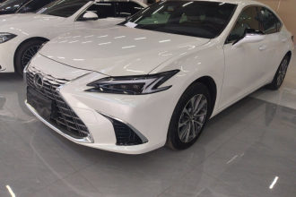 雷克萨斯ES 2025款 200 臻享版