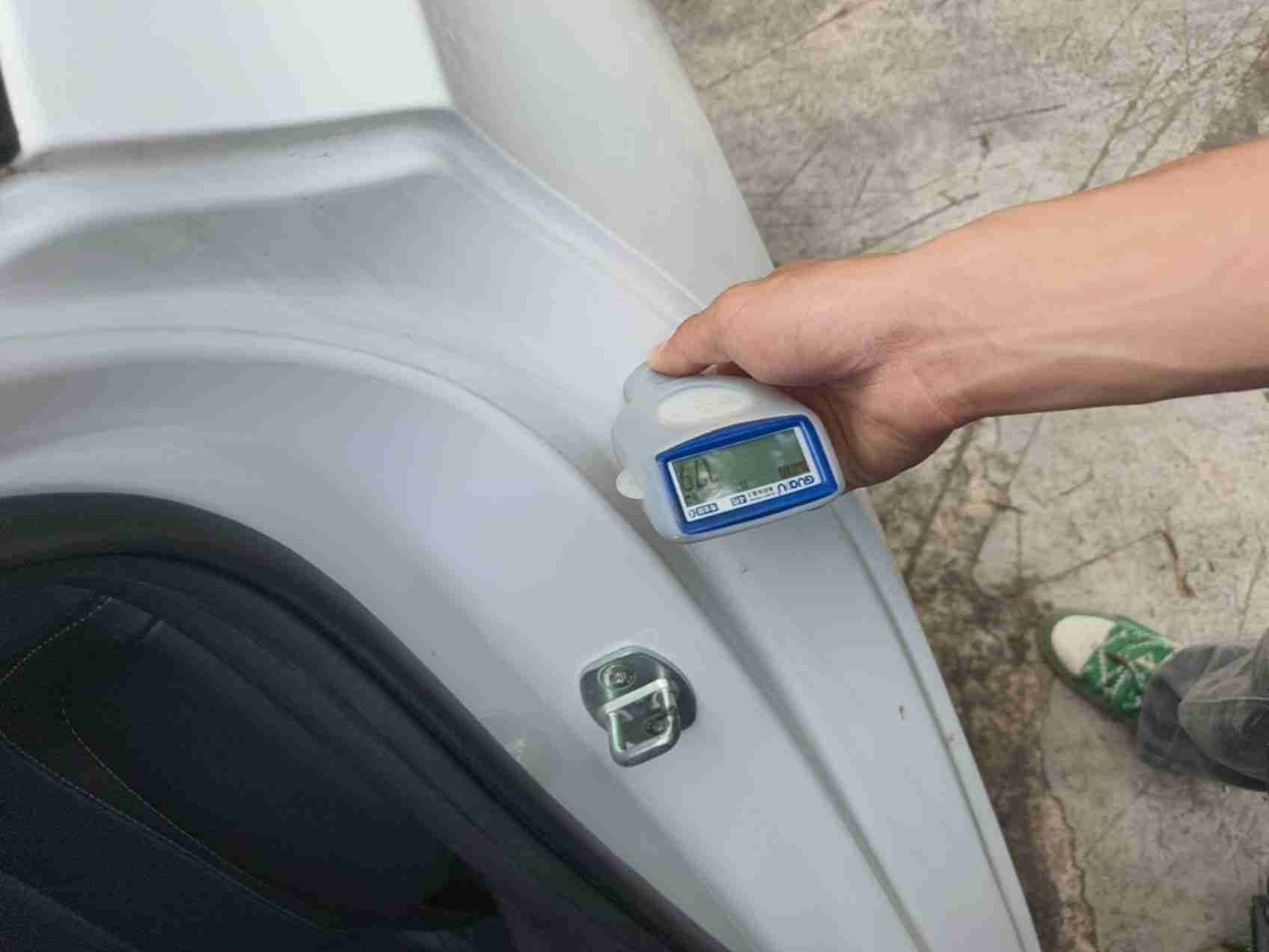 左后门框漆面修复情况实拍