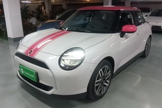电动MINI COOPER 2025款 改款 466km COOPER E 经典派